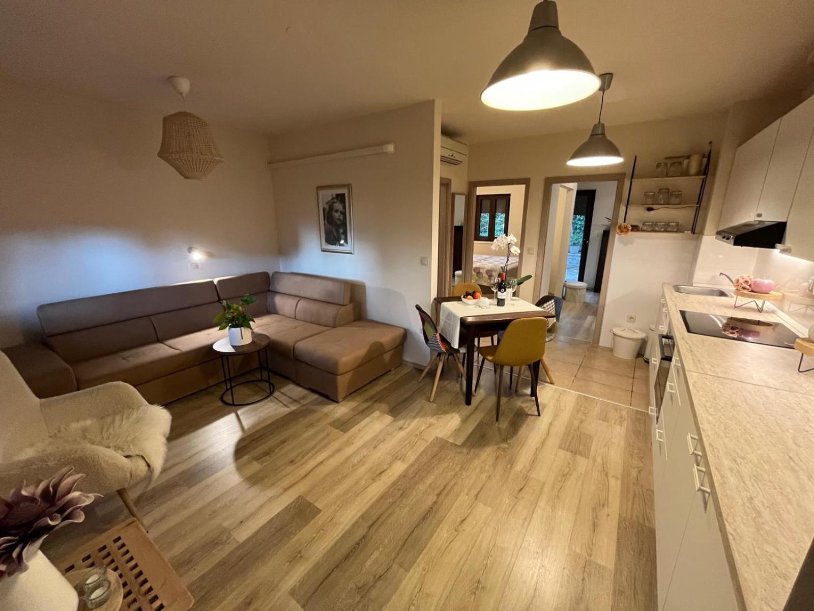 פורץ Apartments Deak מראה חיצוני תמונה